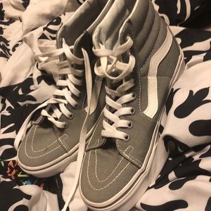 worn once don’t like how they look on me